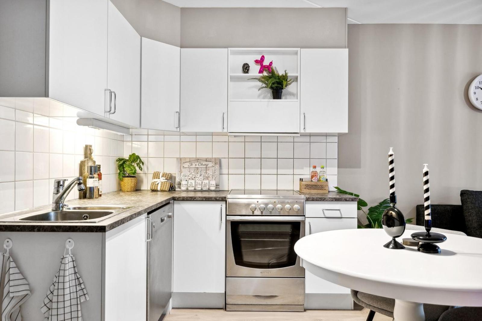Luxurious Modern Room In Central Oslo - Eur 4K Expensive Bed And 82" Cinematic Tv Luaran gambar