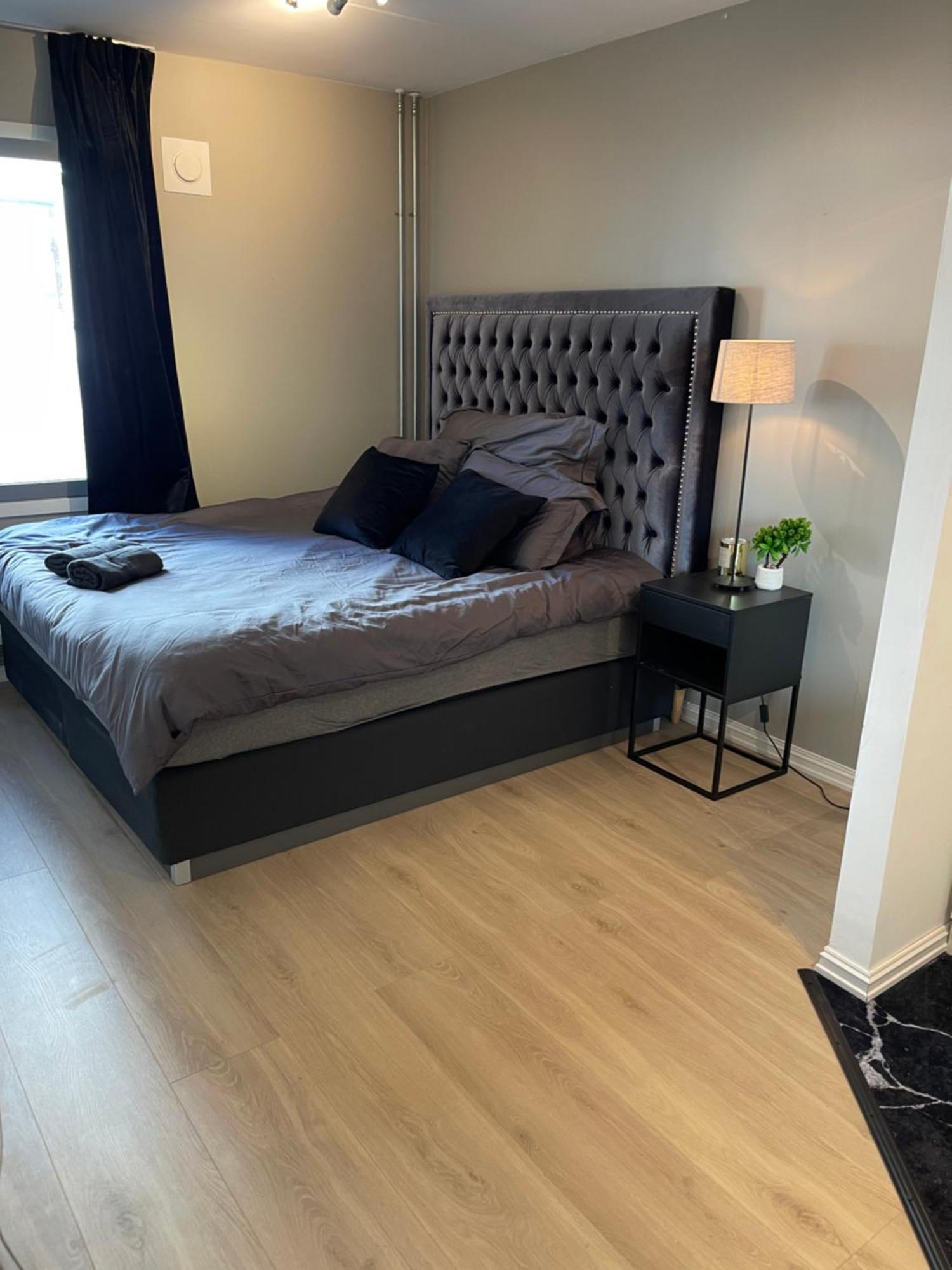 Luxurious Modern Room In Central Oslo - Eur 4K Expensive Bed And 82" Cinematic Tv Luaran gambar